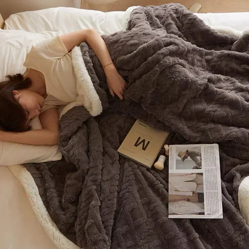 Luxe Winterdeken van Lamswol & Fleece – Extra Dik & Warm – Ademend & Zacht – Voor Slaapkamer & Woonkamer