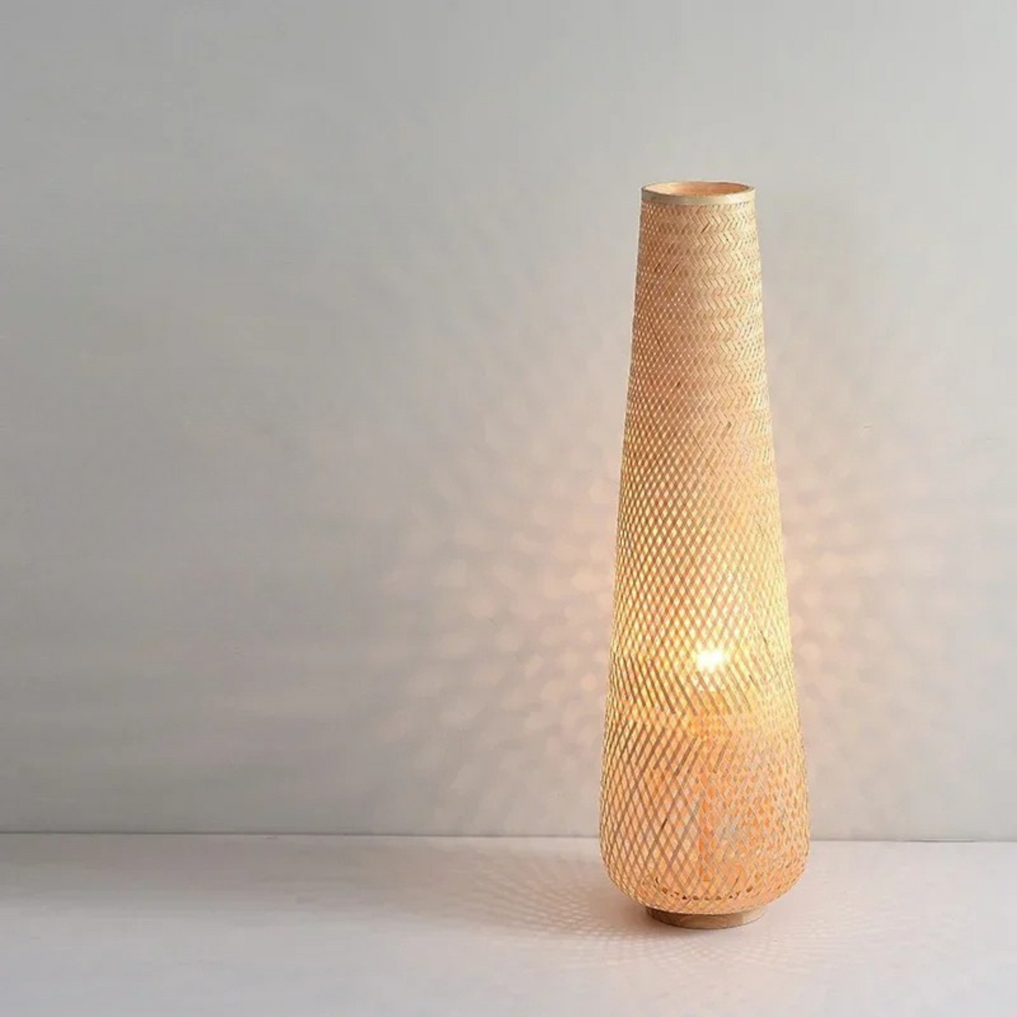 Japandi Handgemaakte Vloerlamp van Gewoven Bamboe